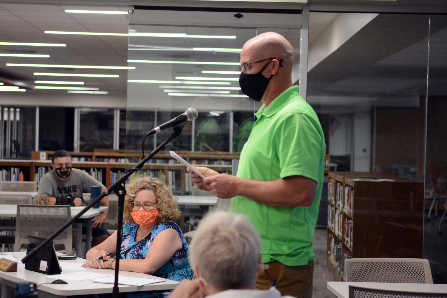 Baraboo reconsiders school reopening plan